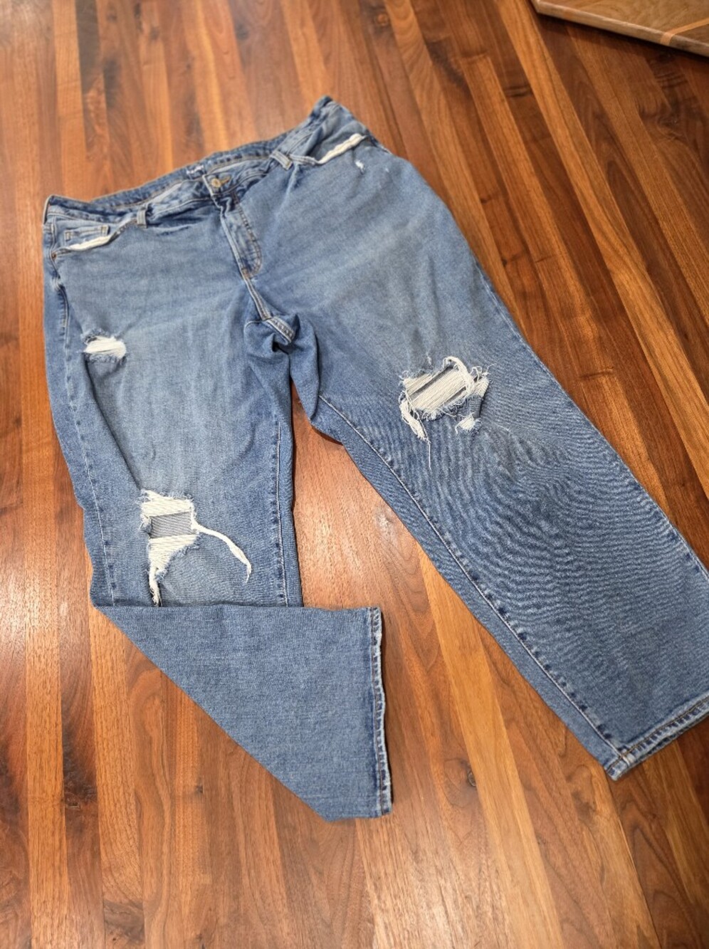 Old Navy Curvy OG Loose Distressed High Rise Jeans Size 20